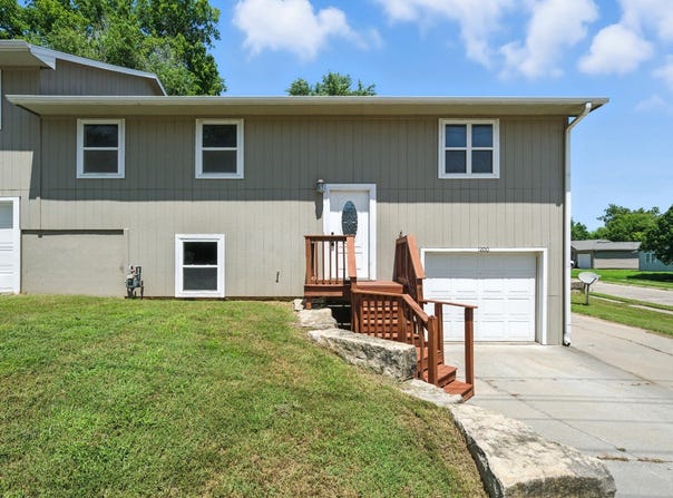 1200 3rd Street, Wamego, KS 66547