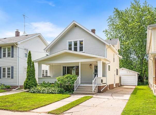 815 Bell Ave, Sheboygan, WI 53081