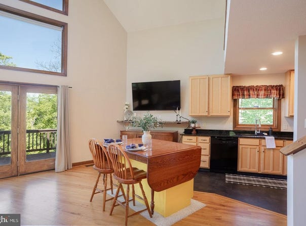 267 TOMAHAWK LANE, EDINBURG, VA 22824