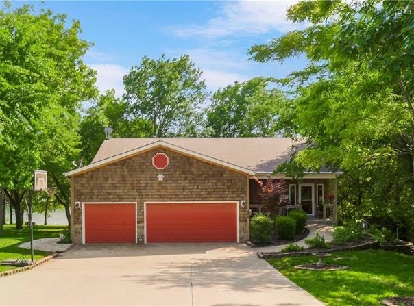 270 Linn Valley Boulevard, Linn Valley, KS 66040