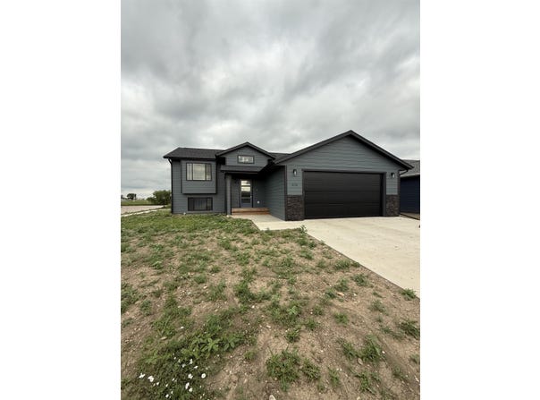 672 Eagle Court, Box Elder, SD 57719