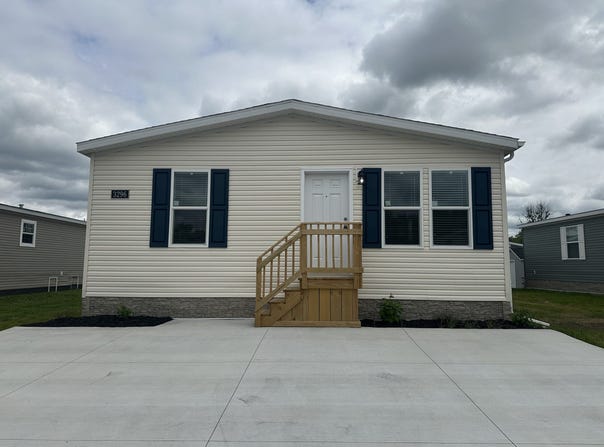 3296 Strauss Court, Jackson, MI 49201