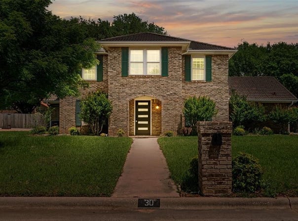 30 Crestwood Drive, Trophy Club, TX 76262