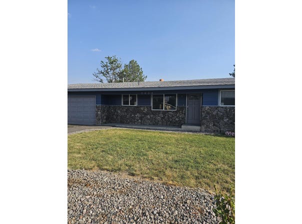 5034 Sturdivant Avenue, Klamath Falls, OR 97603