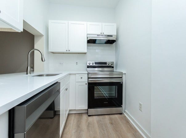 452 Park Dr, Boston, MA 02215