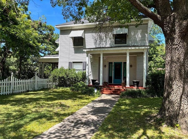 213 S Clements Street, Gainesville, TX 76240