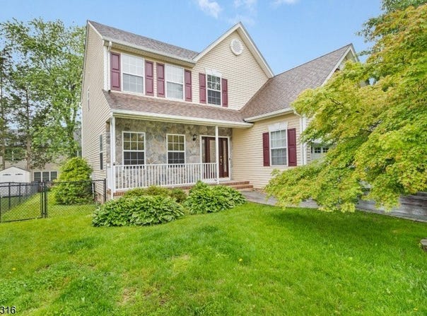 27 Heinrick Way, Bridgewater Twp., NJ 08807-5660