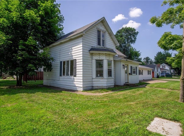 1321 2nd Street W, Menomonie, WI 54751