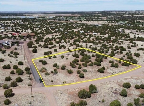 8542 Airport Drive, White Mountain Lake, AZ 85912