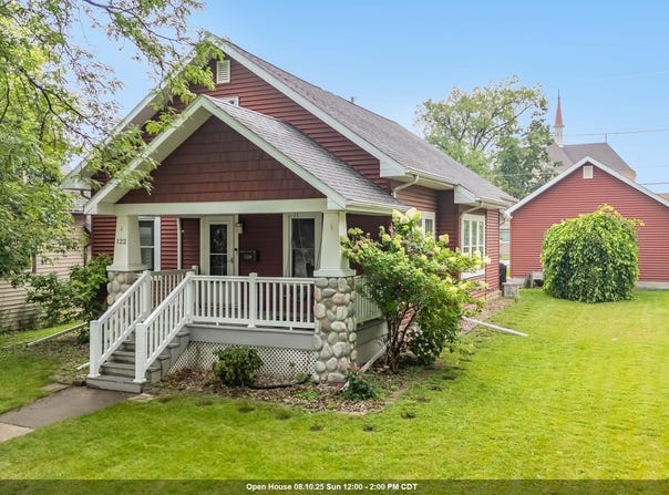 122 W 9TH Street, KAUKAUNA, WI 54130