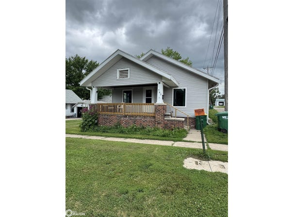 303 W Mills Street, Creston, IA 50801
