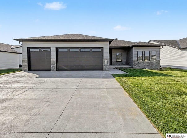 901 W El Alameda Street, Lincoln, NE 68523