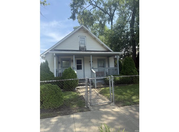 2416 S Elm Street, Muncie, IN 47302