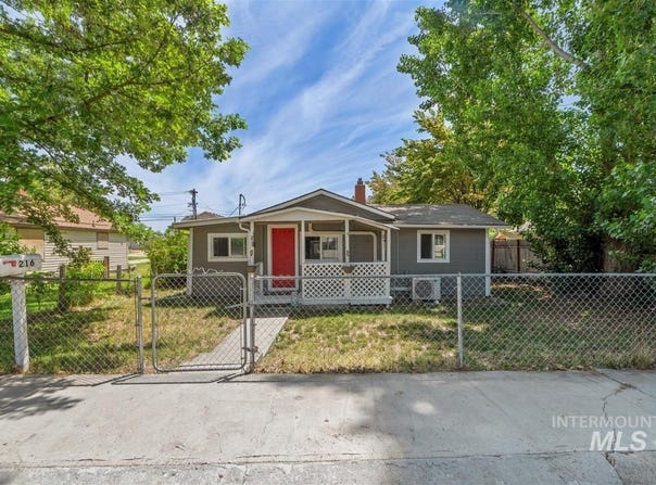 216 9th Ave North, Nampa, ID 83687