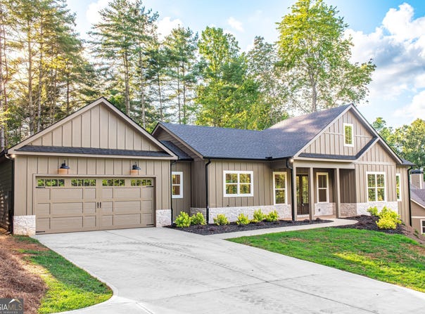 150 Red Maple LN, Blairsville, GA 30512