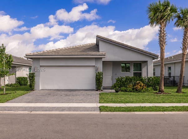 4242 Rosa Dr, Deerfield Beach, FL 33064