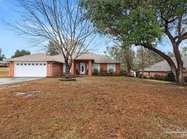 5015 Brookside Dr, Pace, FL 32571