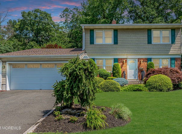 30 Daniel Drive, Matawan, NJ 07747