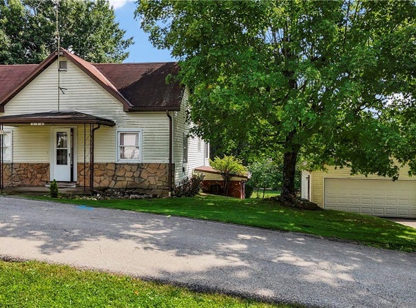 230 Mcclain St, Claysville, PA 15323