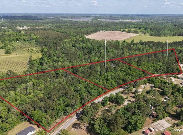 S Oak Road, Chattahoochee, FL 32324