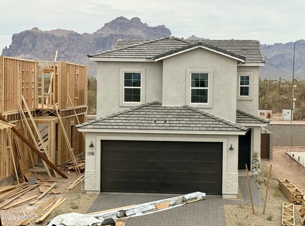 1549 N PUEBLO Drive, Apache Junction, AZ 85120