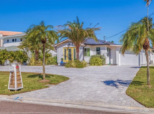 300 10TH AVENUE, INDIAN ROCKS BEACH, FL 33785