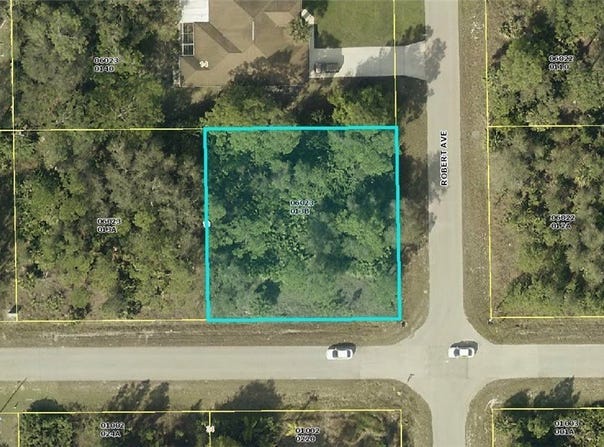 2407 E 9th Street, Lehigh Acres, FL 33936