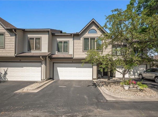 8 110th Lane NW, Coon Rapids, MN 55448