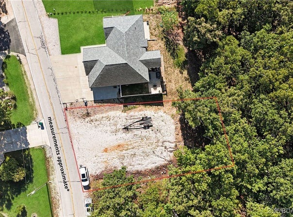 Spring Road, Lake Ozark, MO 65049