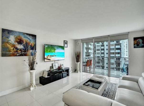 18061 Biscayne Boulevard, Aventura, FL 33160