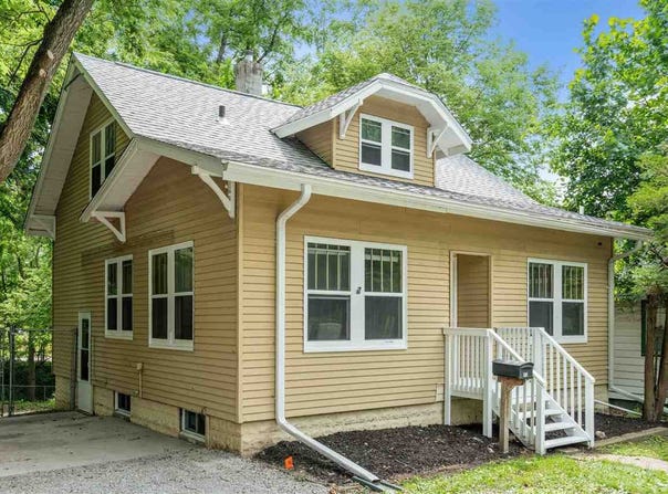 815 River St, IowaCity, IA 52246