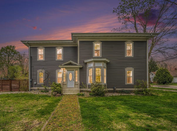 25 S Maple Street, Hartford, MI 49057