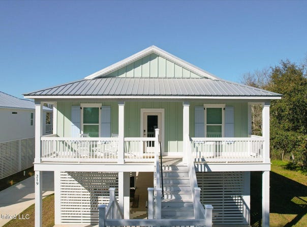 219 Demetz Avenue, Pass Christian, MS 39571