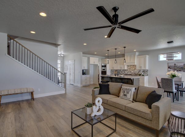 56 E Jarvis St, Meridian, ID 83642