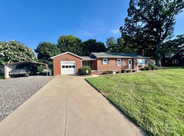 61 Stony Point School Road, Stony Point, NC 28678