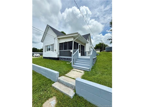 701 N High Street, Salem, IN 47167