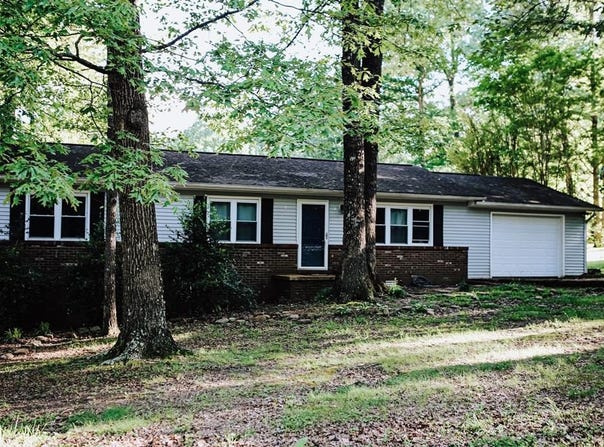130 Laurel Lane, PARIS, TN 38242