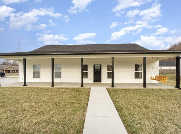 606 Pine Court, Carrollton, KY 41008