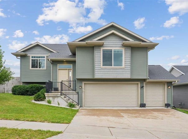 4187 Olivia Ct, IowaCity, IA 52245