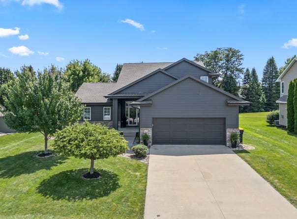 1660 SE Bell Drive, Waukee, IA 50263