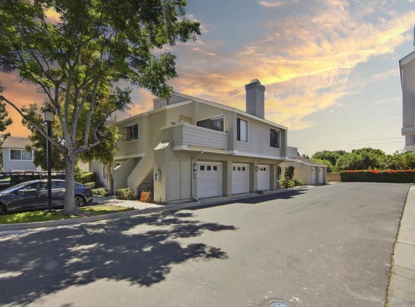 387 Deerfield, Irvine, CA 92606