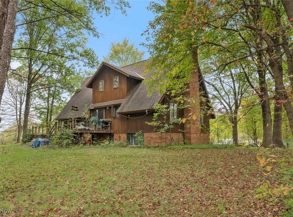 450 W Twinsburg Road, Northfield, OH 44067