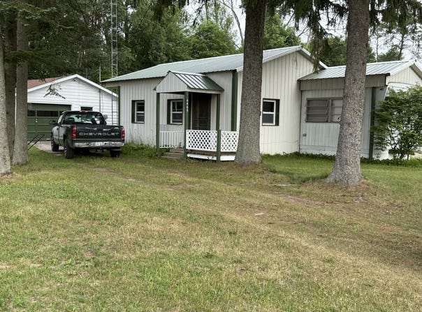 4465 Filter Road, Harrison, MI 48625