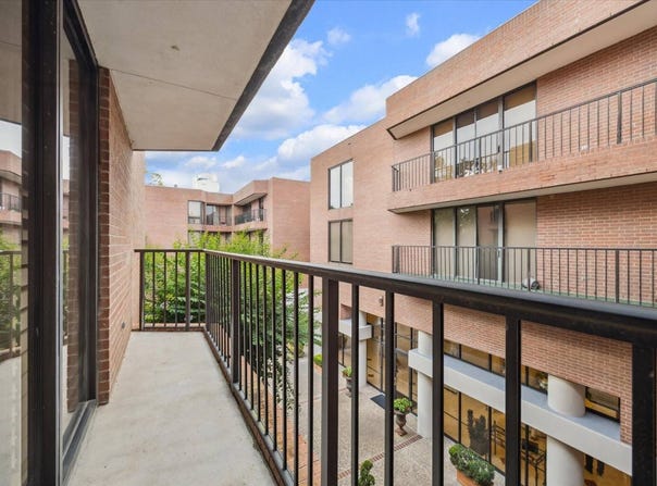 9333 Memorial Drive, Houston, TX 77024