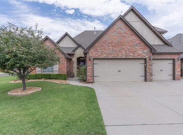 10817 NW 116th Street, Yukon, OK 73099