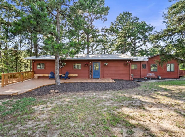 870 Sand Hills RD, Red Rock, TX 78662