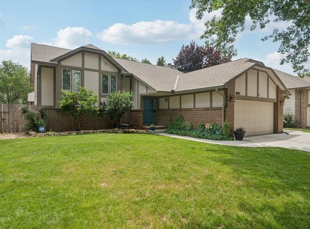 10911 W 11th, Wichita, KS 67212
