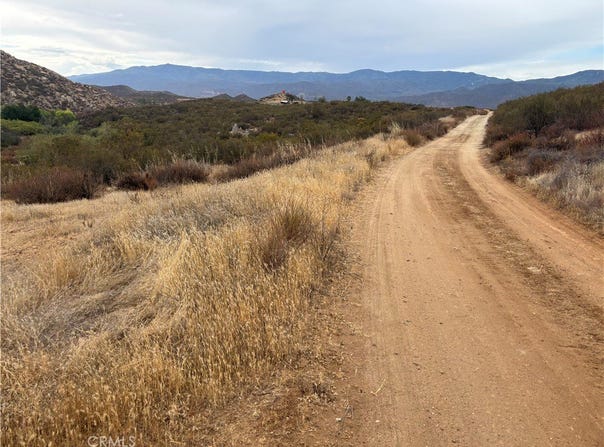 8 Wiley Road, Hemet, CA 92544