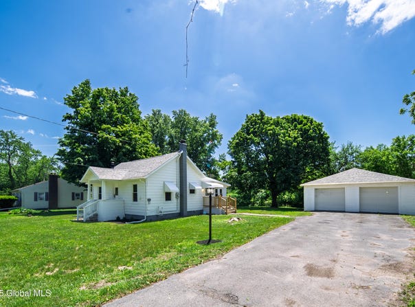 4051 Ny Highway 43, North Greenbush, NY 12198