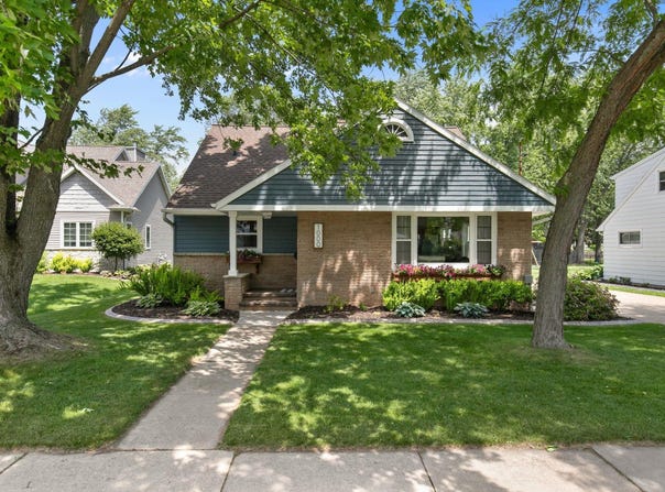 1000 POLK Street, LITTLE CHUTE, WI 54140